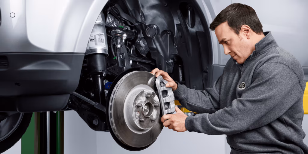 Comprehensive Guide to Selecting Genuine Parts for Your Land Rover Repair Projects