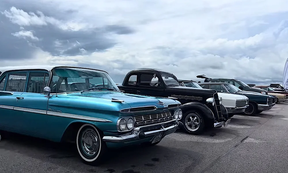 The Impact of American Muscle Cars on Car Culture